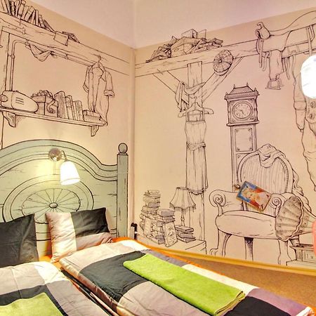 Lavender Circus Hostel, Doubles & Ensuites Будапеща Екстериор снимка