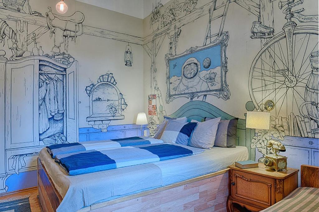Lavender Circus Hostel, Doubles & Ensuites Будапеща Екстериор снимка